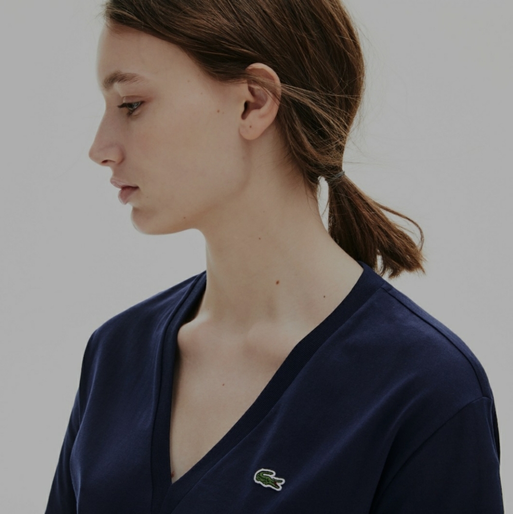 Lacoste v-neck cotton t-shirt (size 34)